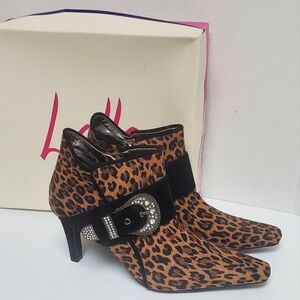 NWT Lalla Tan & Brown Animal Leporad Print Rhinestone Buckle Ankle Boots 10 M